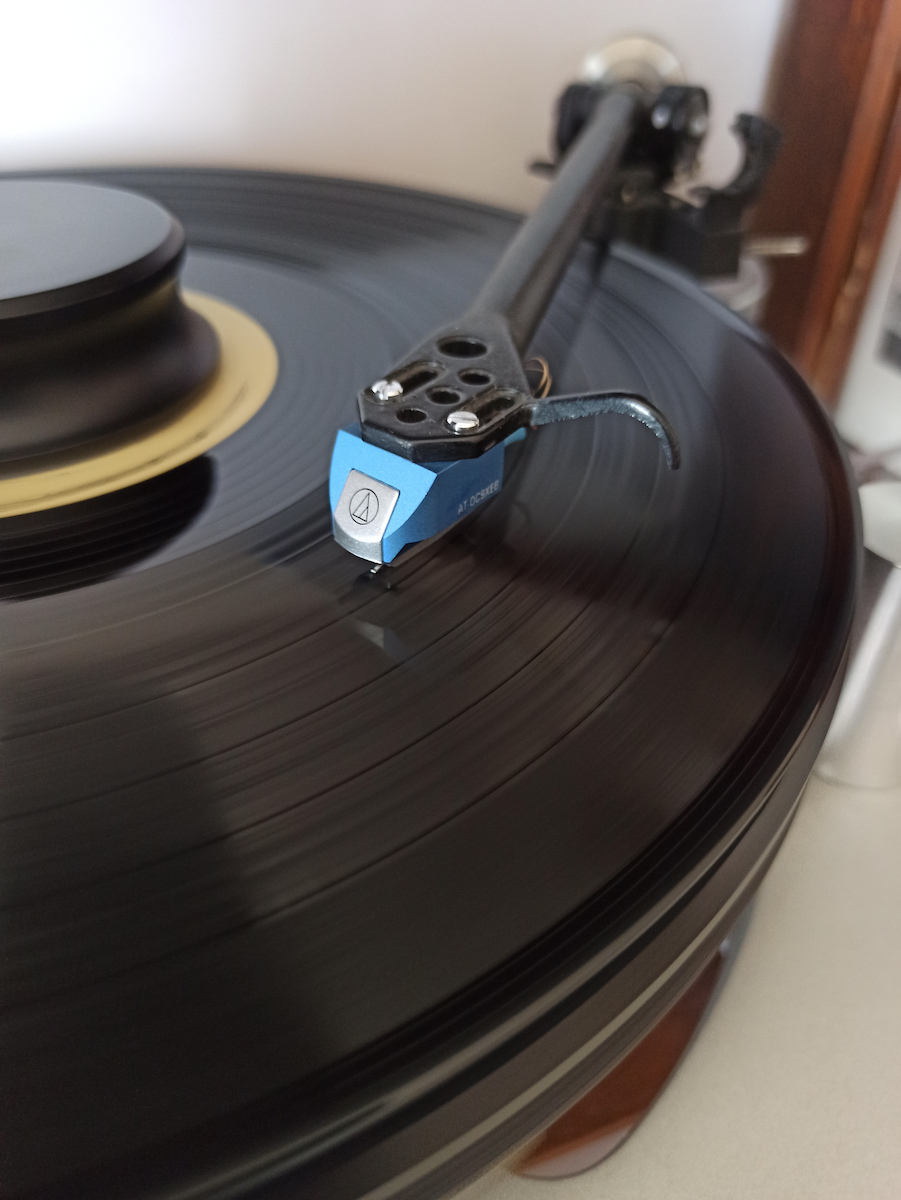 Audio Technica Moving Coil Turntable Cartridge AT-OC9XEB Blue