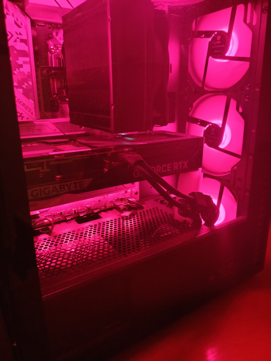 Gigabyte GeForce RTX 5070 12GB GDDR7 Windforce SFF Κάρτα Γραφικών