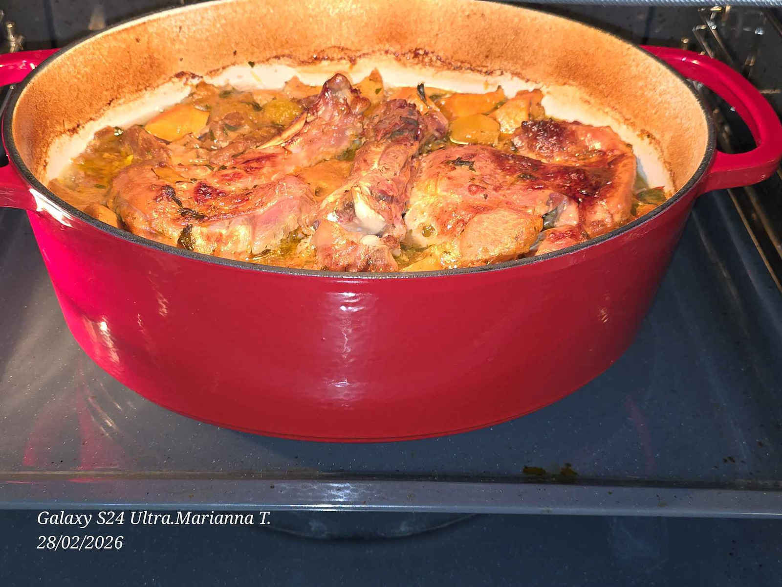 Lodge Dutch Oven Oval Cast Iron 39.88x29.08cm 1pcs