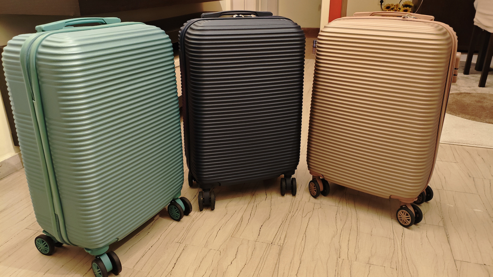Ormi Cabin Hard Blue Travel Suitcase with 4 Wheels Height 55cm