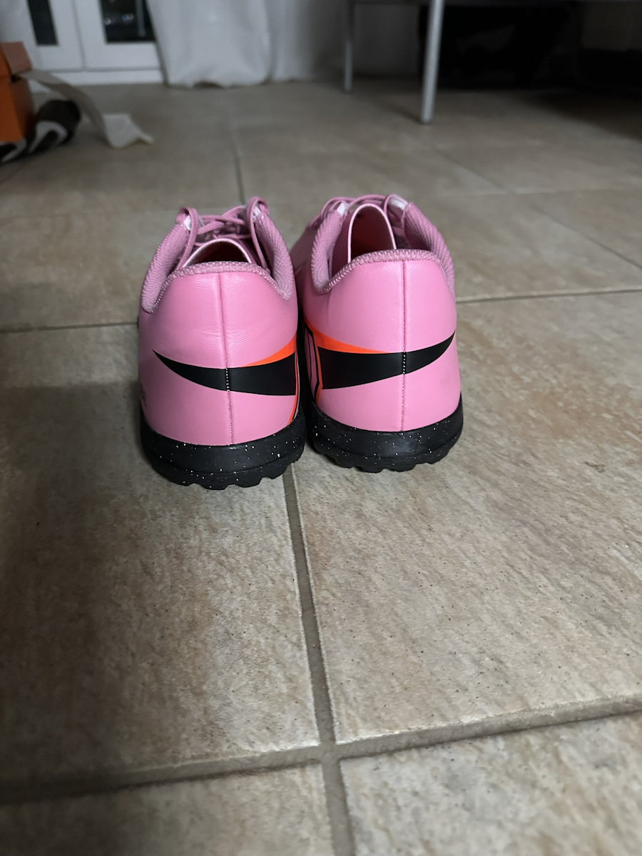 Nike Mercurial Vapor 16 Club Football Shoes with Molded Cleats Pink