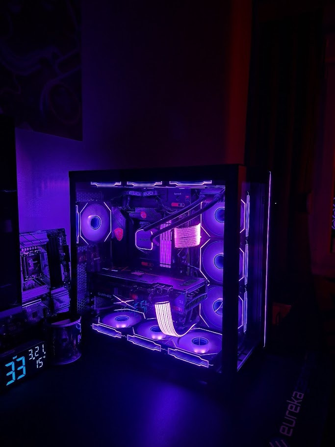 Lian Li O11 Dynamic EVO XL Геймърско бюро Пълна кула Компютърна кутия със страничен прозорец и RGB осветление Черен