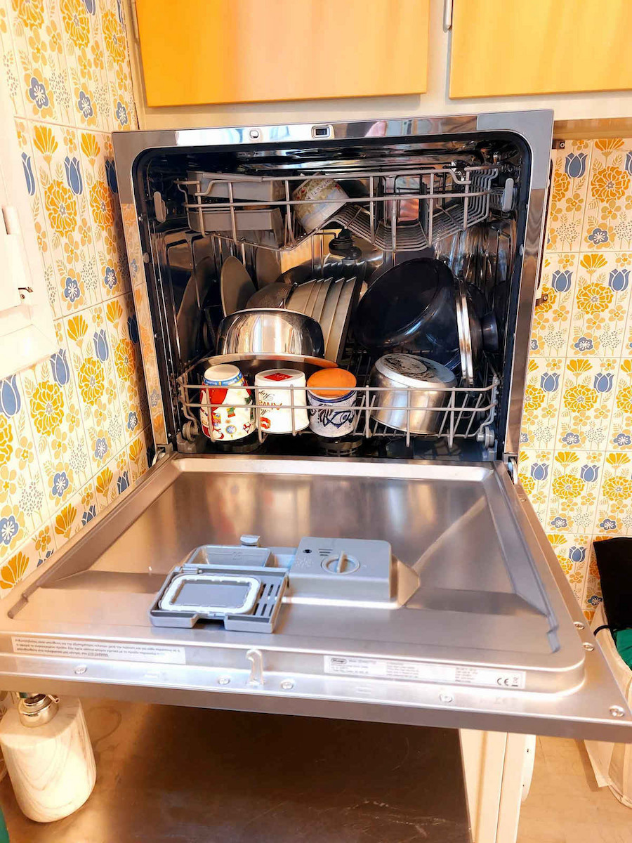 De'Longhi Mașină de spălat vase de blat pentru 8 seturi de vase L55xÎ59cm Alb