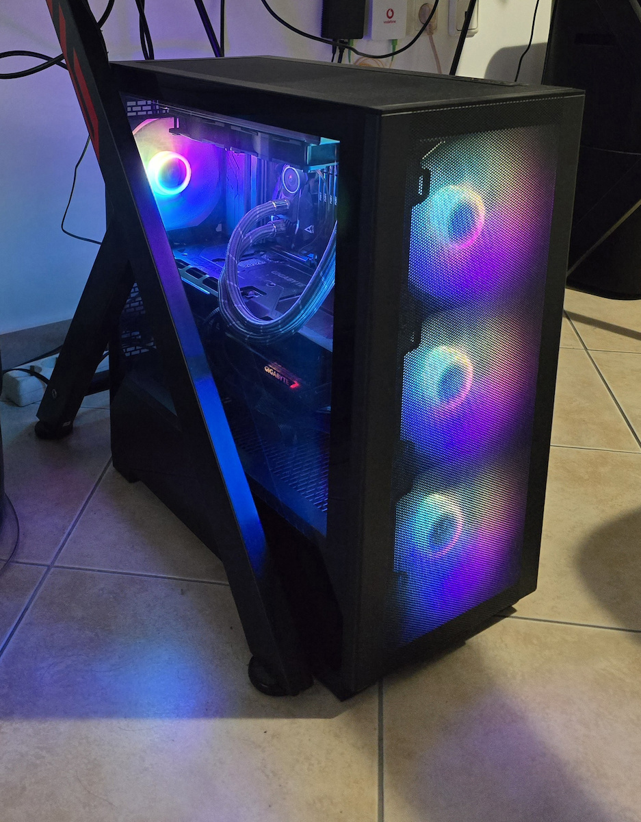 Phanteks XT Pro Ultra Геймърско бюро Midi Tower Компютърна кутия със страничен прозорец Черен