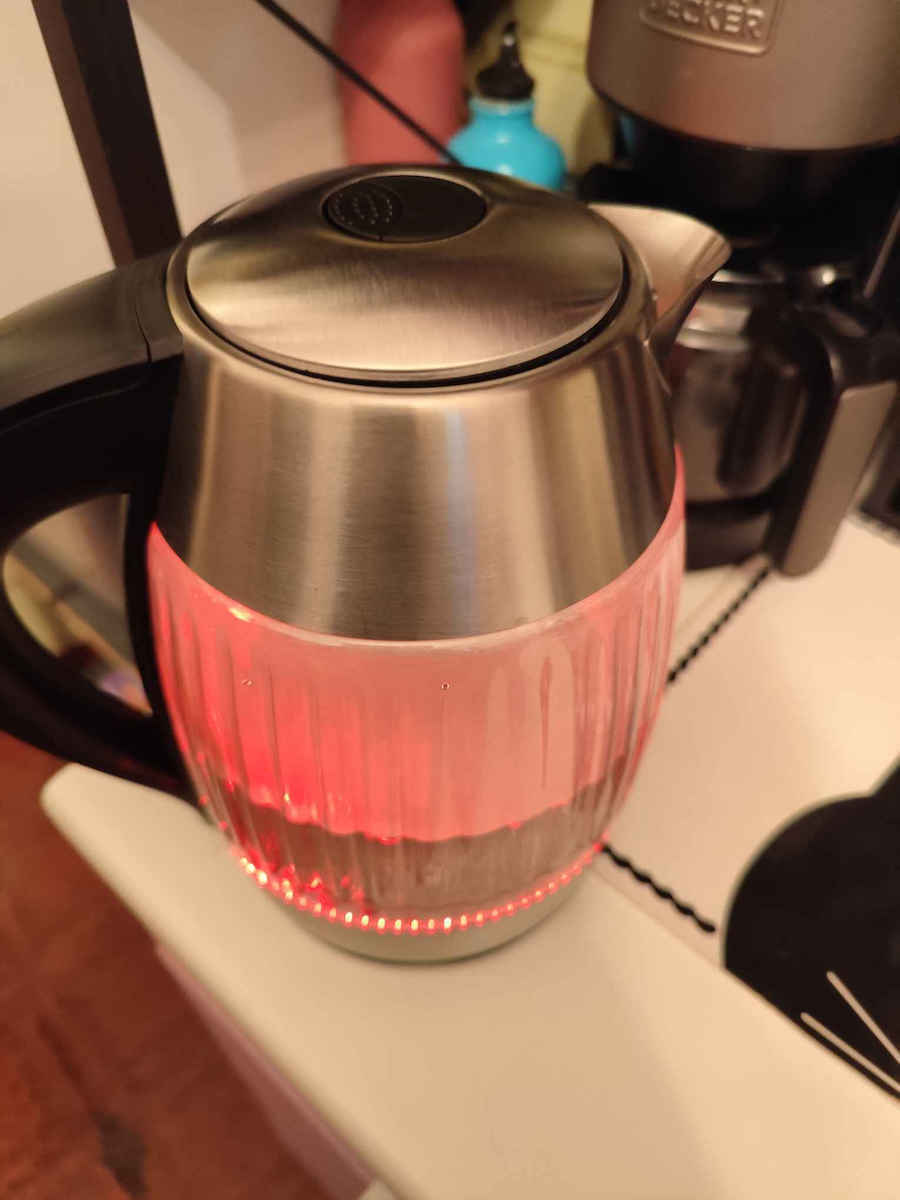 Salente StripeGlass Кана 1.8лт 2200W Червен
