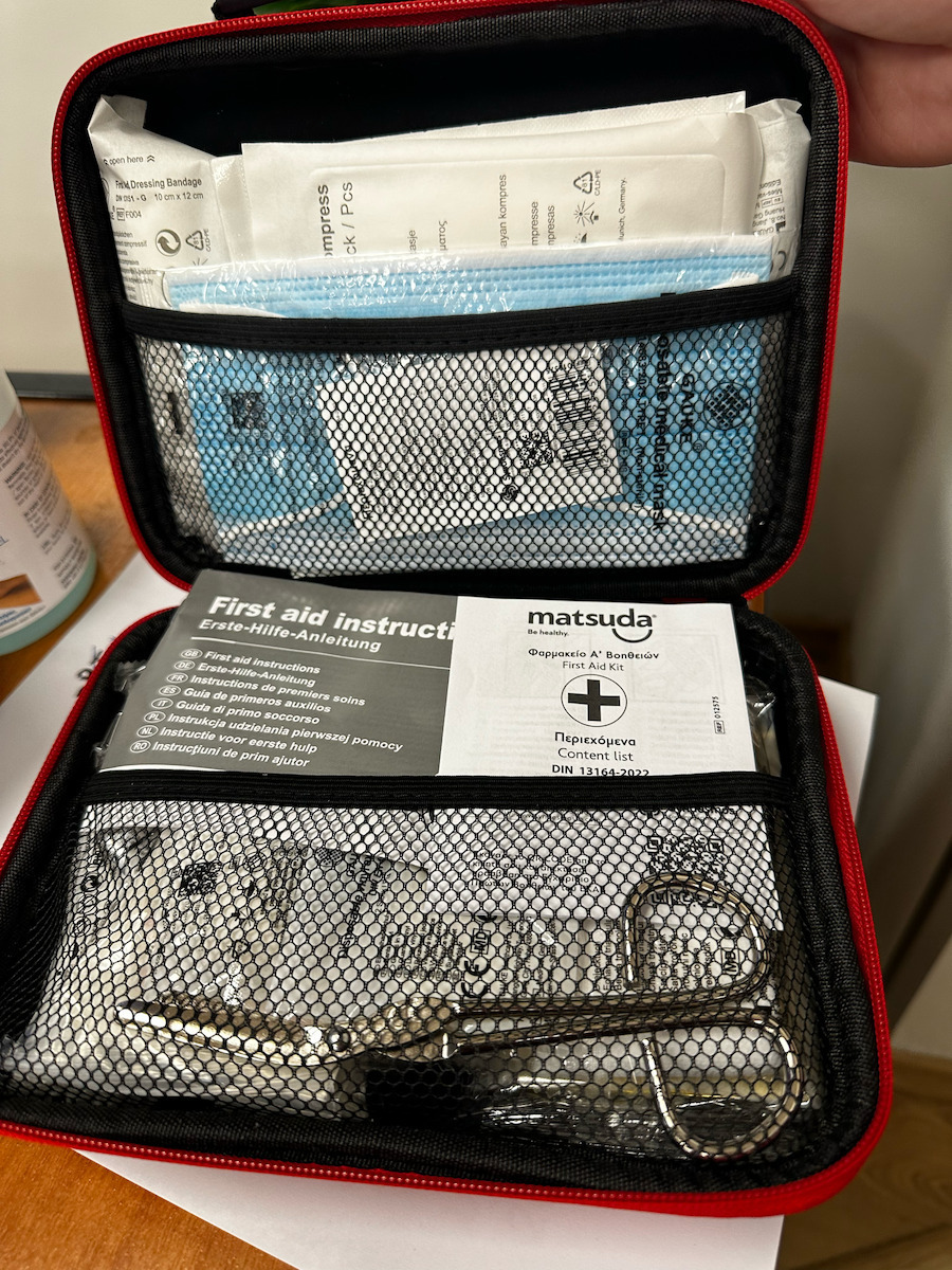 Matsuda Auto Erste-Hilfe-Set Tasche mit Ausrüstung