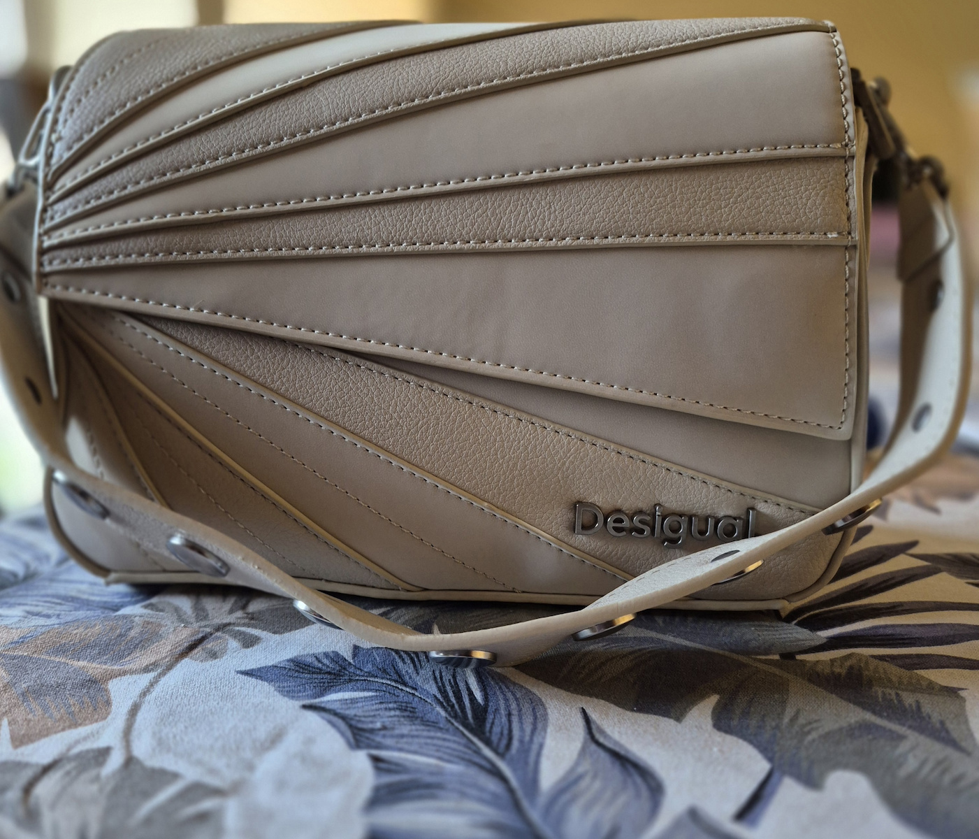 Leather Women's Bag Shoulder Beige