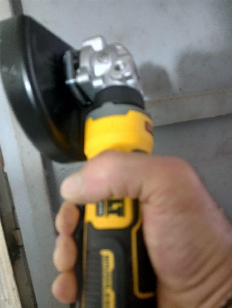DEWALT DCG404N-XJ Winkelschleifer 125mm Batterie Bürstenlos 18V Solo