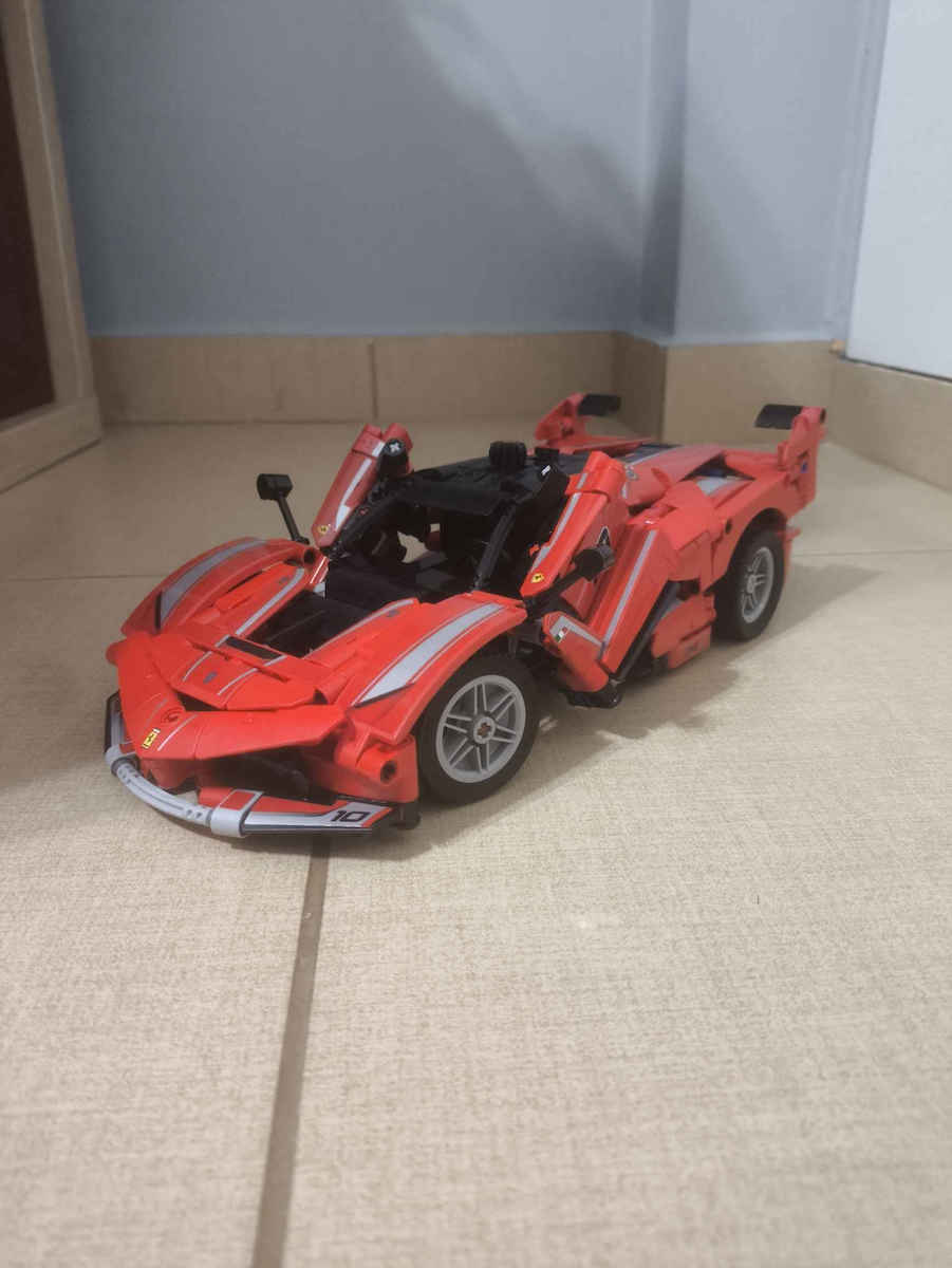 LEGO Technic Ferrari FXX K за 10+ Години 897 Бройки