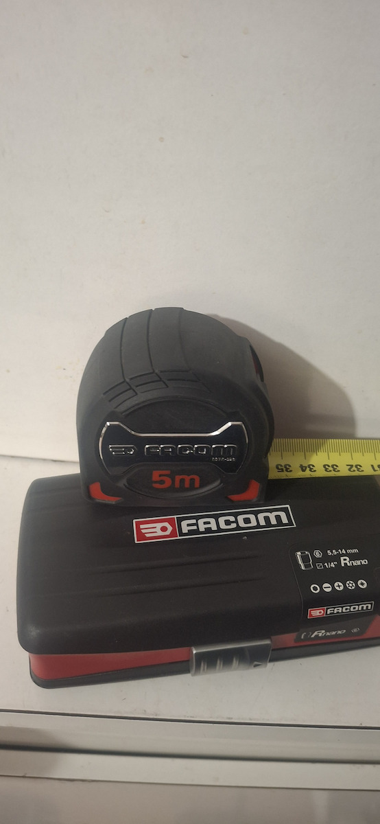 Facom Tape Measure with Auto-Rewind 28mm x 5m