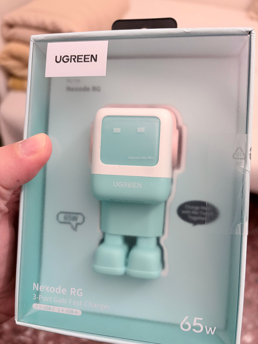 Ugreen Charger Without Cable GaN with USB-A Port and 2 USB-C Ports 65W Power Delivery / Quick Charge 4.0 Purple (Robot)