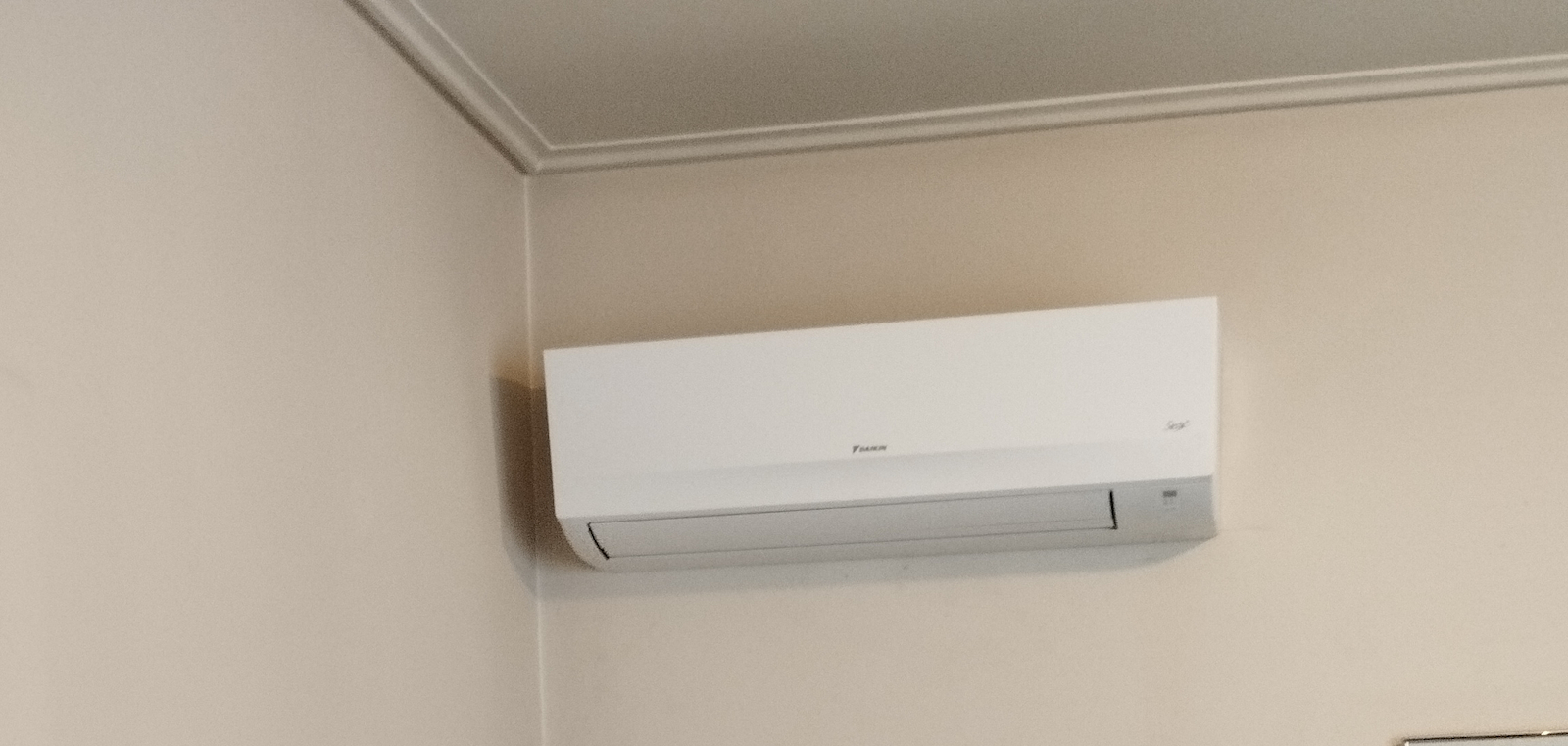 Daikin Siesta ATXC-D Air Conditioner Inverter 12000 BTU A++/A+ with Uniform Air Distribution