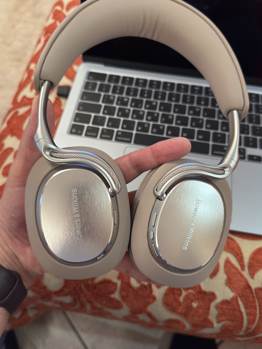 Bowers & Wilkins PX8 S2 Ασύρματα / Ενσύρματα Over Ear Ακουστικά με 30 ώρες Λειτουργίας Warm Stone