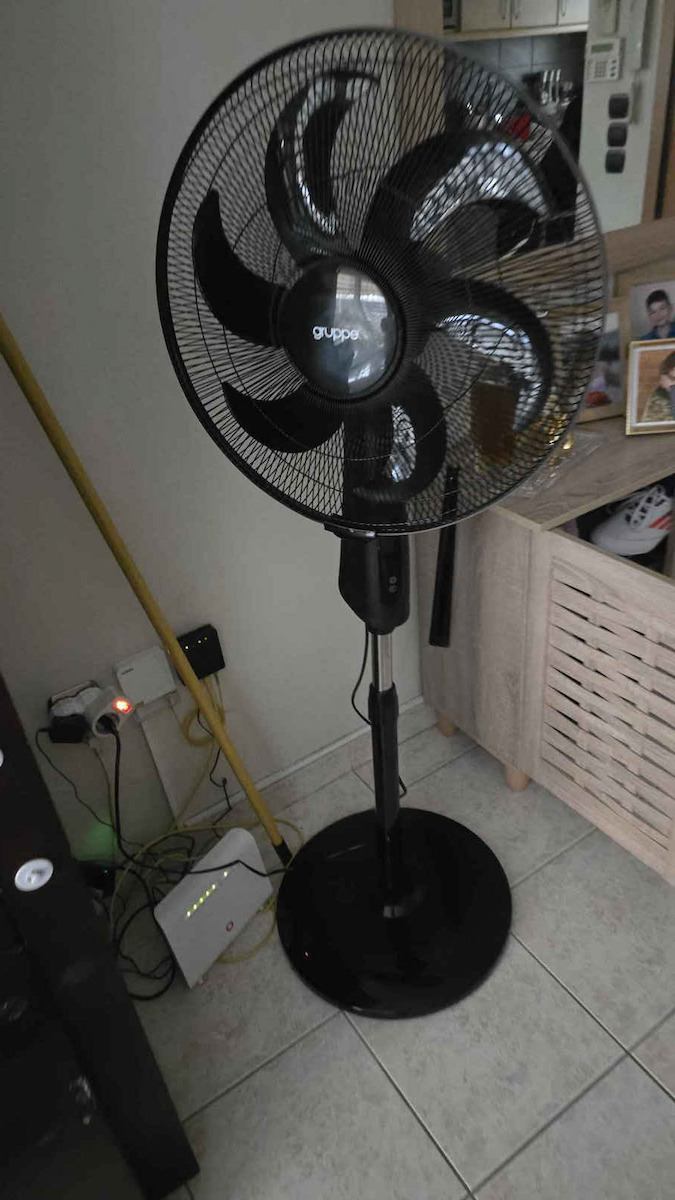 Gruppe Pedestal Fan 130W Black