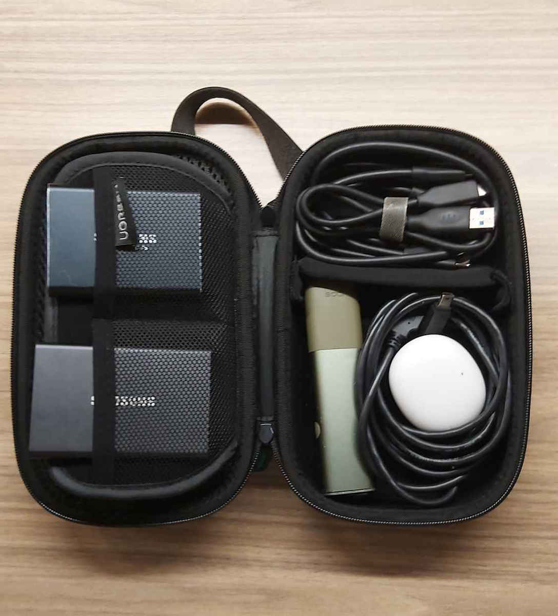 Ugreen Protective Case Hard Disk SSD Case Travel Bag 20,3 x 12,9 x 7,2 cm Gray (50903)