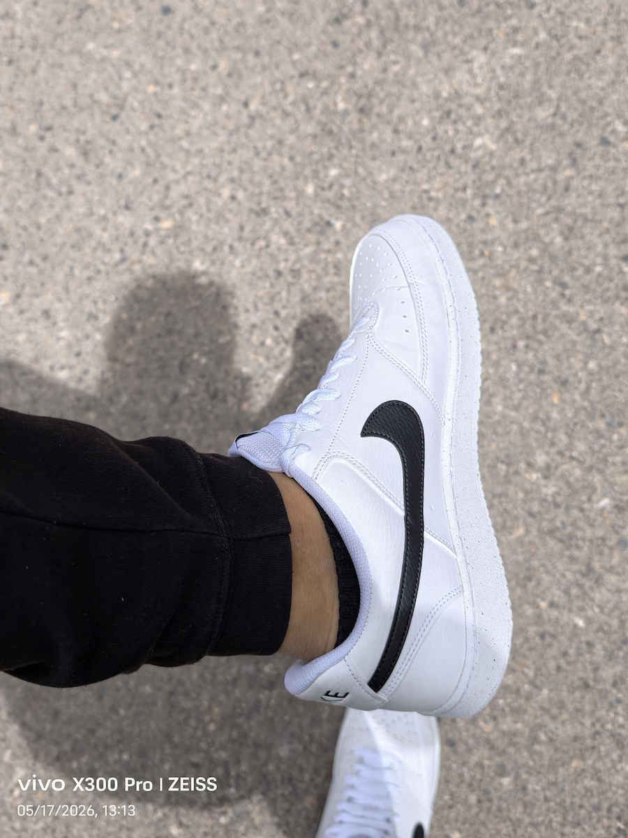 Court Vision Low Next Nature Sneakers White / Black