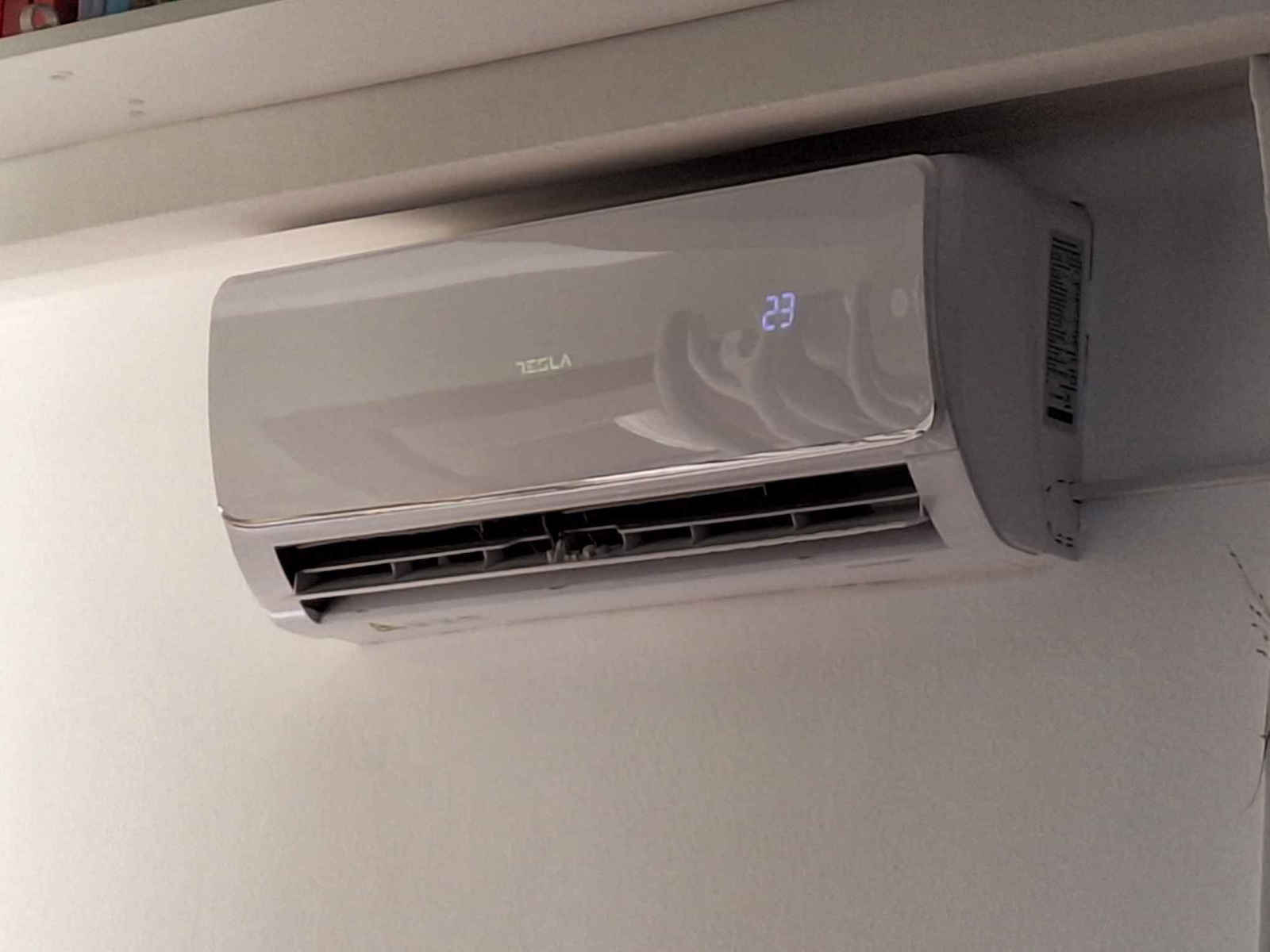 Tesla Classic Aparate De Aer Condiționat Inverter 12000 BTU A++/A+ Cu Curățare Automată
