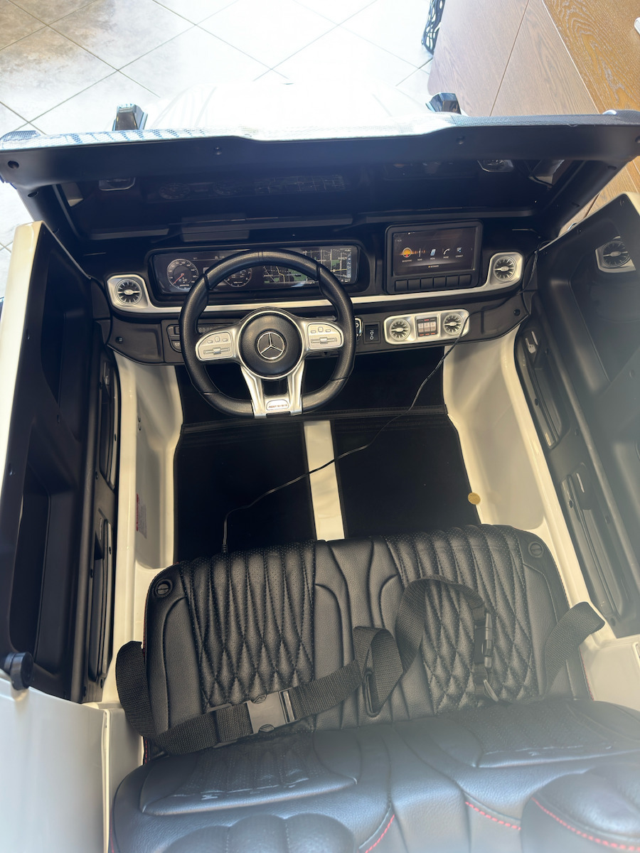 Mercedes AMG Διθέσιο με Τηλεκοντρόλ Licensed 24 Volt Λευκό για 2+ Ετών