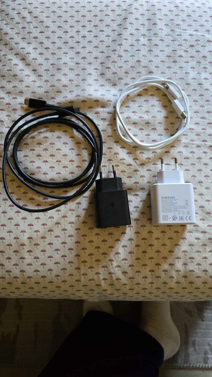 Samsung Charger with USB-C Port and Cable USB-C - USB-C 45W Power Delivery Blacks (EP-T4511X)