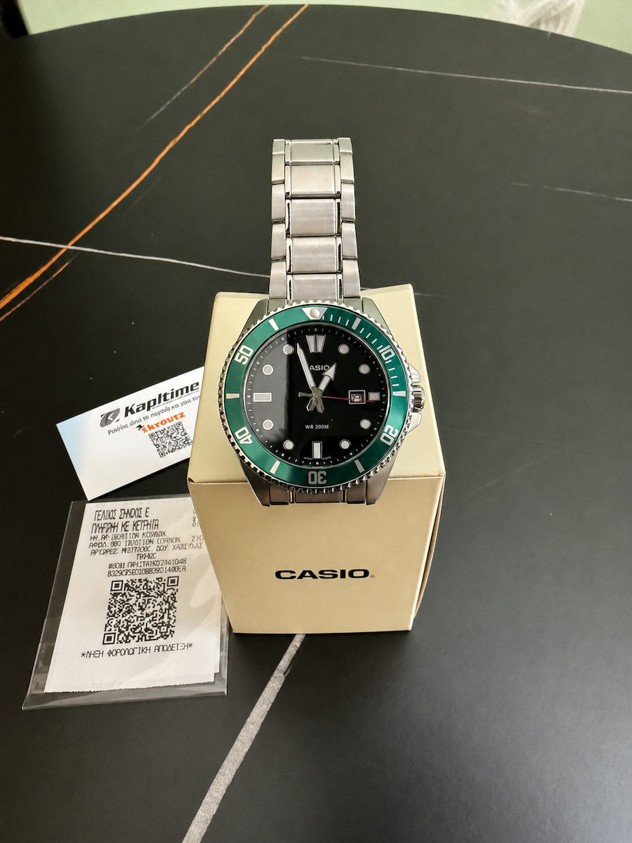 Casio Ανδρικό Ρολόι 46mm Μπαταρίας με Ασημί Μεταλλικό Μπρασελέ