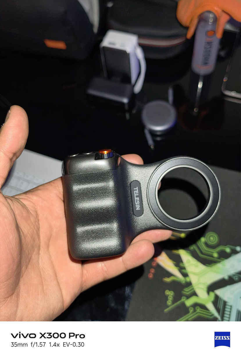 Smart Magnetic Grip Telesin Fun Shot P1-mp-10 Gen2 Zoom Control Telecomandă Bluetooth Compatibilă iPhone Air 16 15 14 13 12 Negru