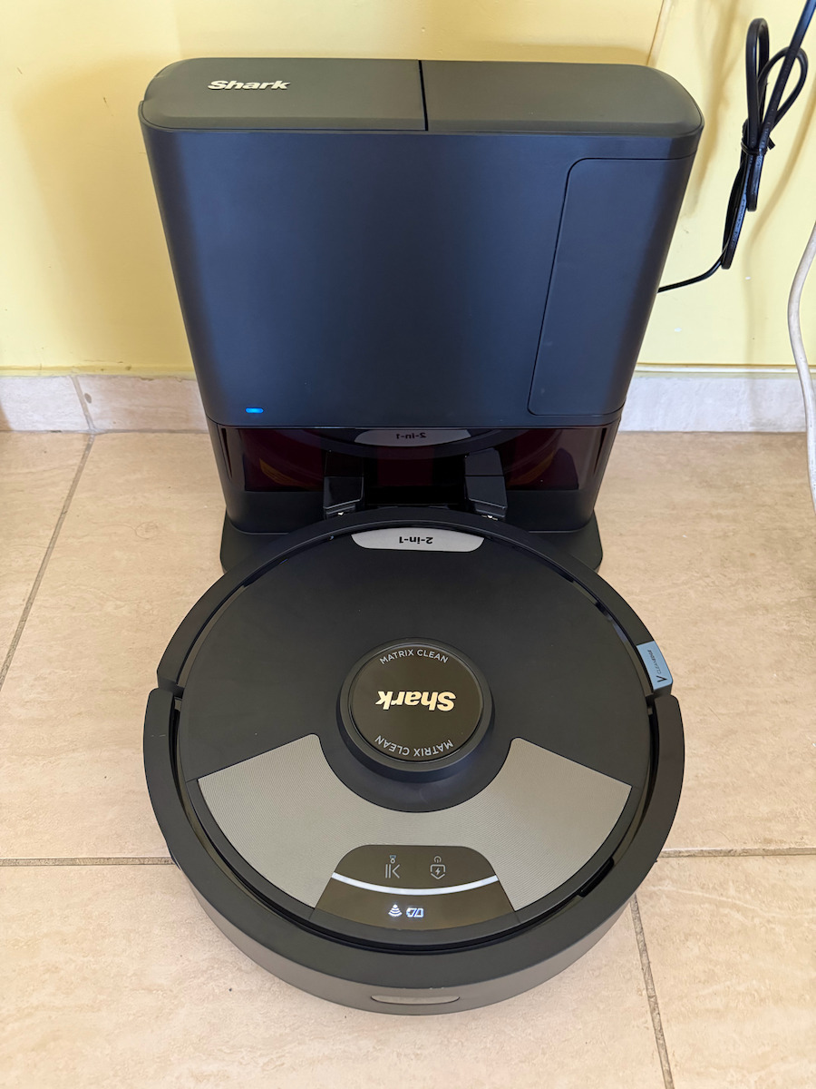 Shark Matrix Plus + Automatic Emptying System Robot Vacuum Cleaner with Laser Mapping Black