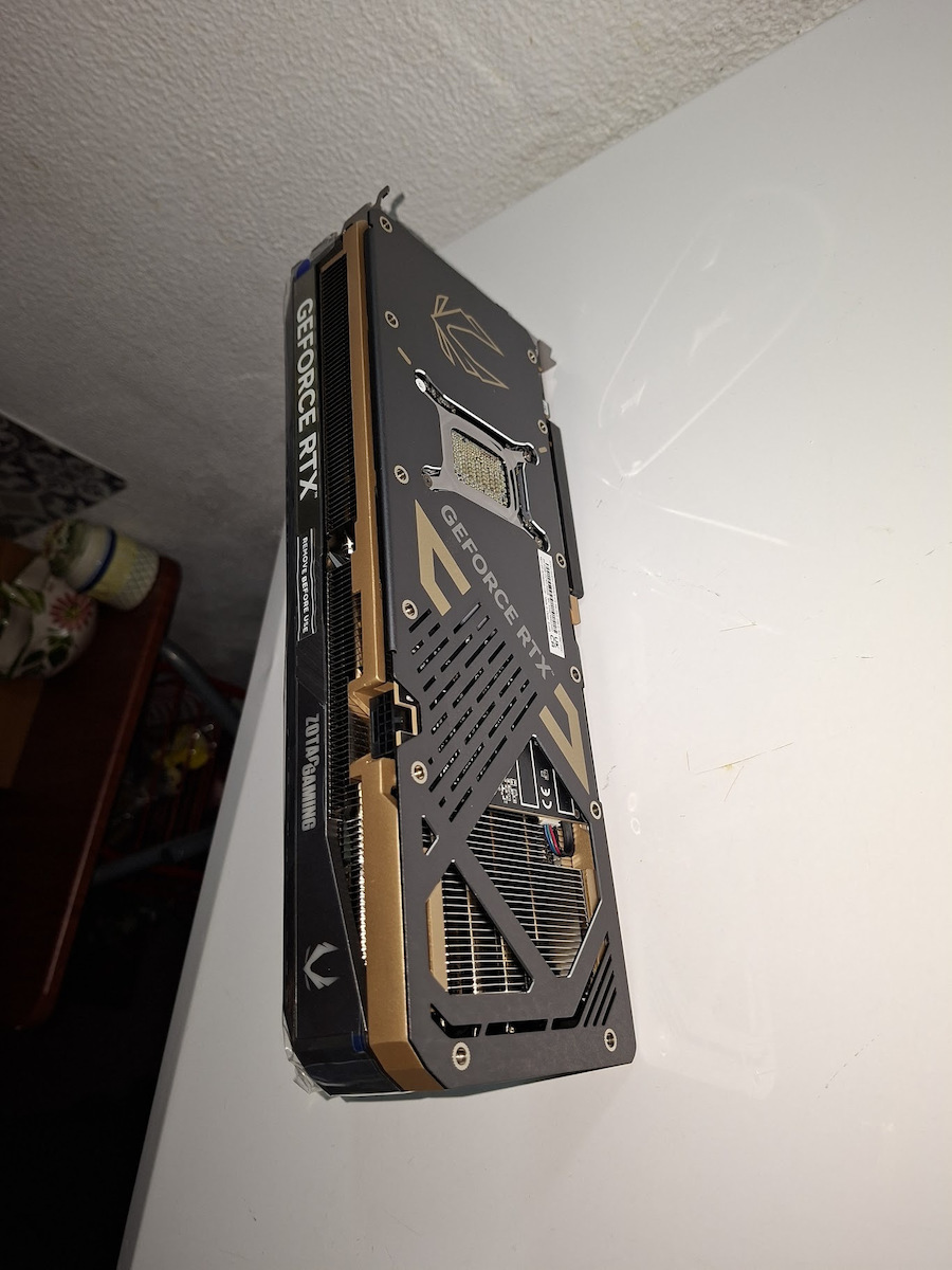 Zotac GeForce RTX 5080 16GB GDDR7 Solid Core OC Κάρτα Γραφικών