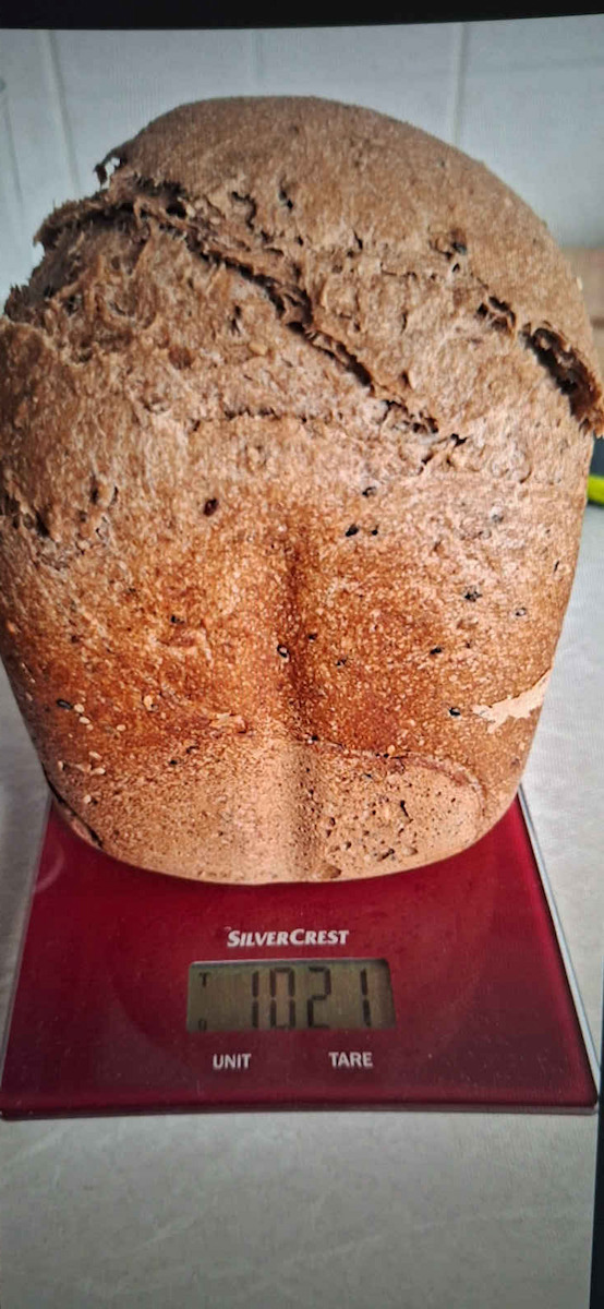 First Austria Bread Maker 550W with Container Capacity 900gr and Baking Programs