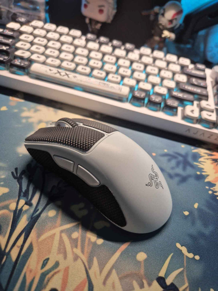 Razer Deathadder V4 PRO Ασύρματο Gaming Ποντίκι 45000 DPI Λευκό