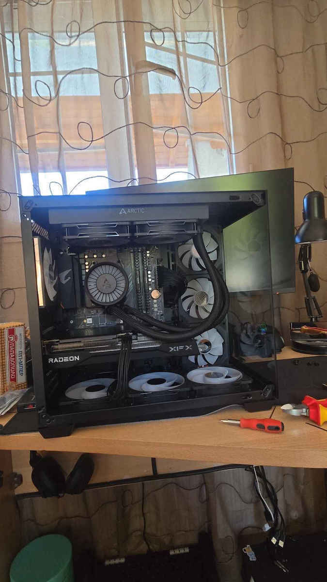 Arctic Freezer III Pro 240 Охлаждане AIO CPU с 2 Вентилатора 120mm
