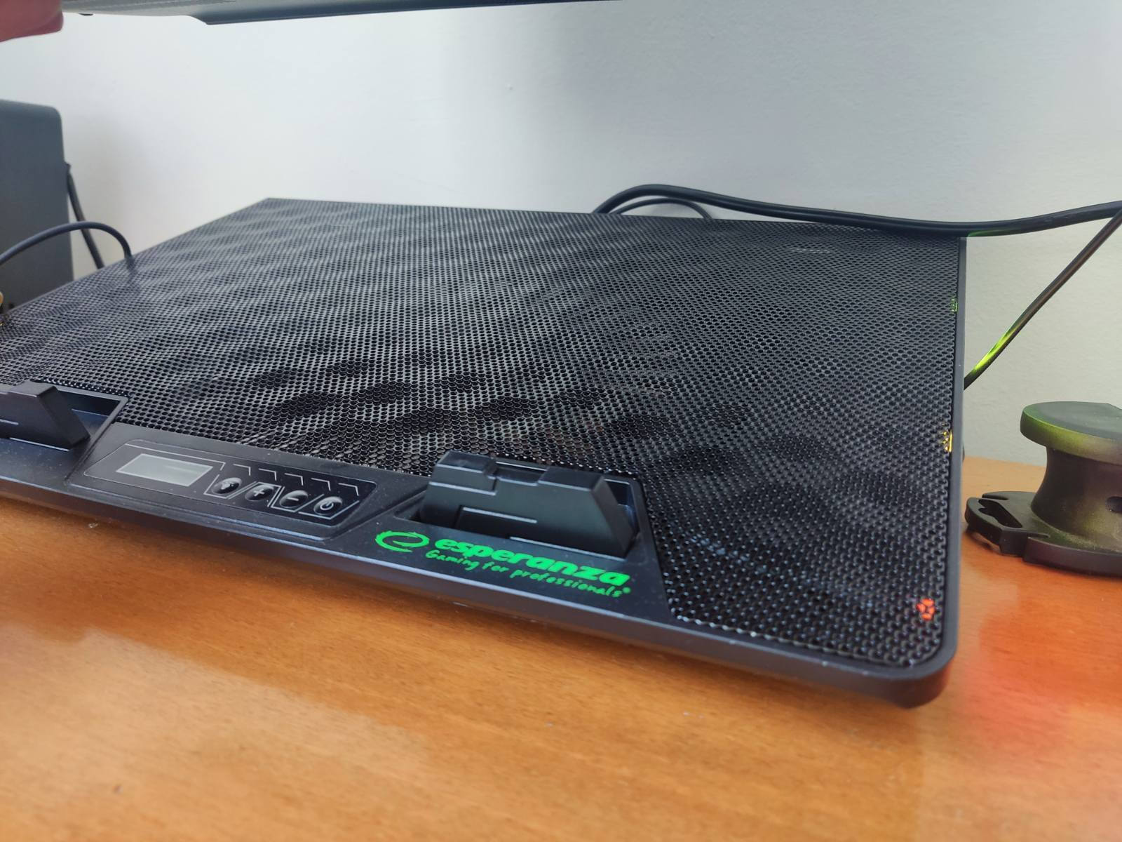 Esperanza Alize Pad de răcire pentru Laptop până la 17" cu 1 Ventilator și Iluminare