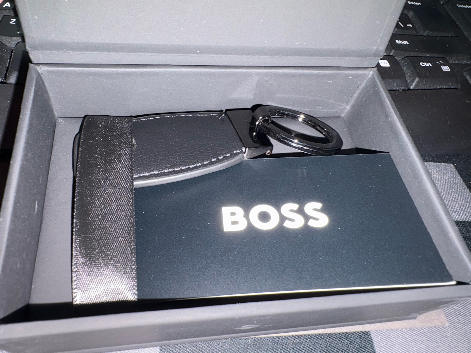 Boss Schlüsselanhänger Edelstahl Schwarz Hak519b