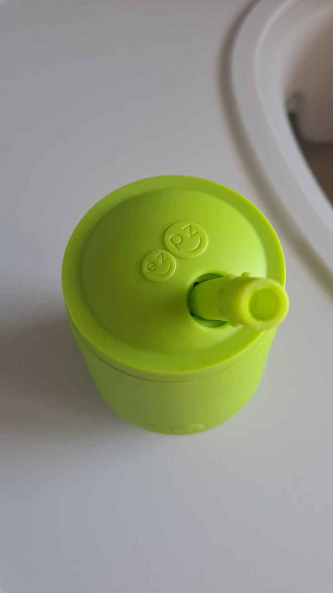Ezpz Kleinkinderbecher Mini Cup aus Silikon Blau 118ml für 12m+m+