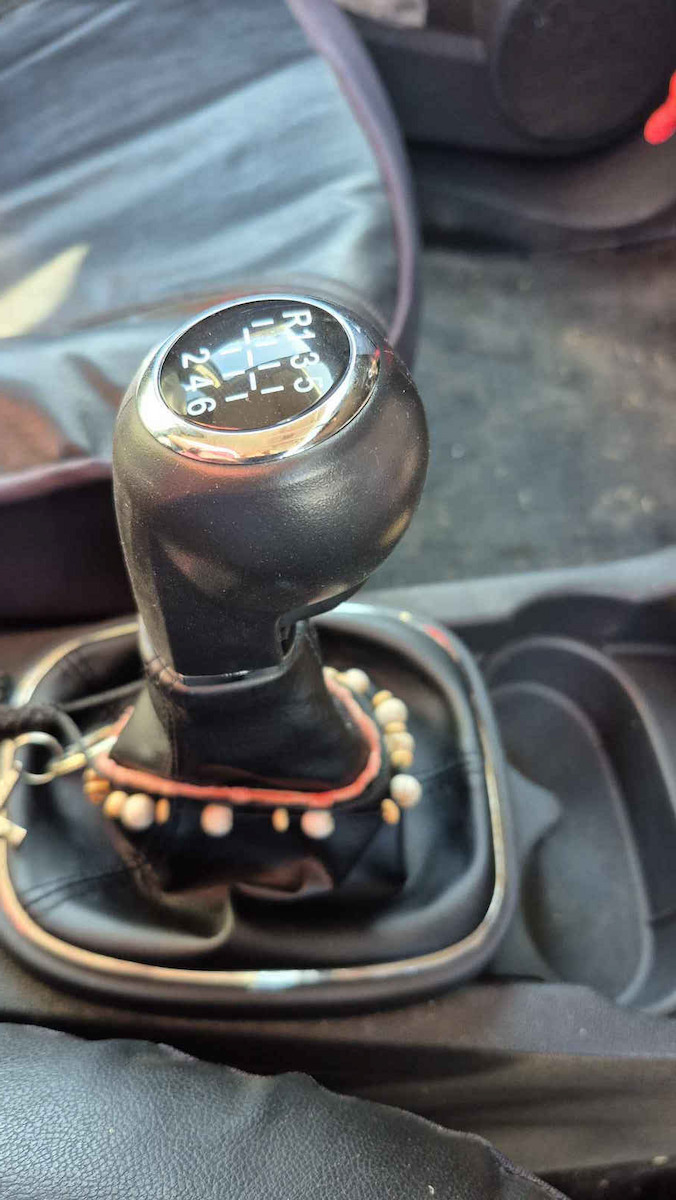 Buton schimbător de viteze auto 240235 cu manșon marcat Opel Corsa D 2006-2015, 6 viteze