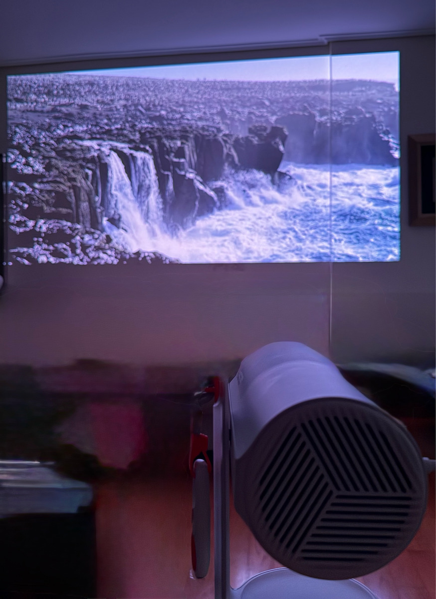 XGIMI MoGo 4 Laser Outdoor Collection Mini Projector DLP Full HD Laser with Wi-Fi and Built-in Speakers WK03K-1