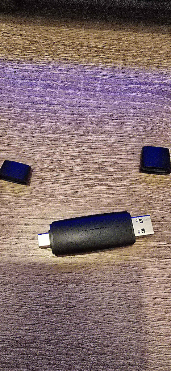 Ugreen CM304 Кард Рийдър USB 2.0 Type-C за SD/микроSD