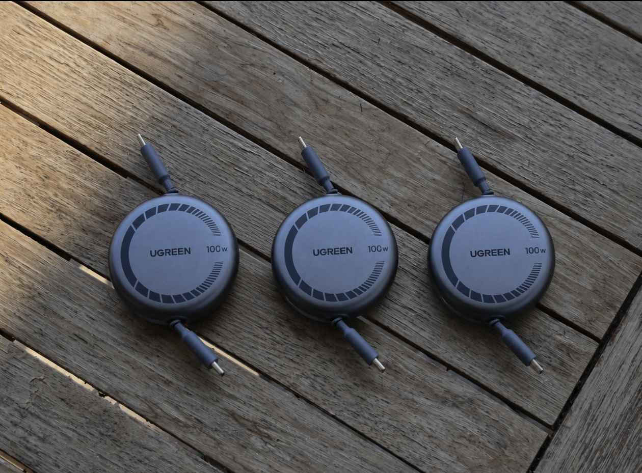 Ugreen Ladegerät GaN mit USB-A Anschluss und 2 USB-C Anschlüsse und Kabel USB-C 100W Stromlieferung Gray (X616)