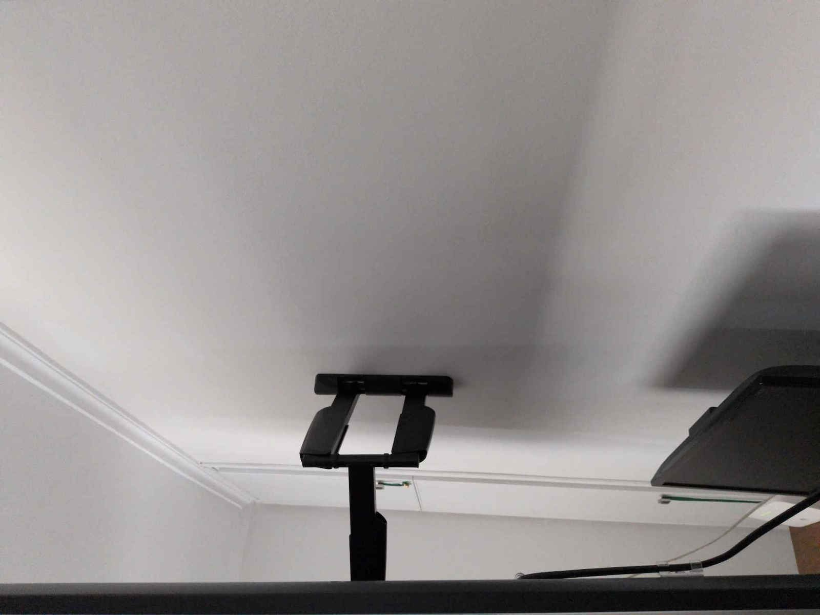 Reflecta Flexo 55-4040T 23117 Wandhalterung für Fernseher mit Arm bis 55" und 35kg