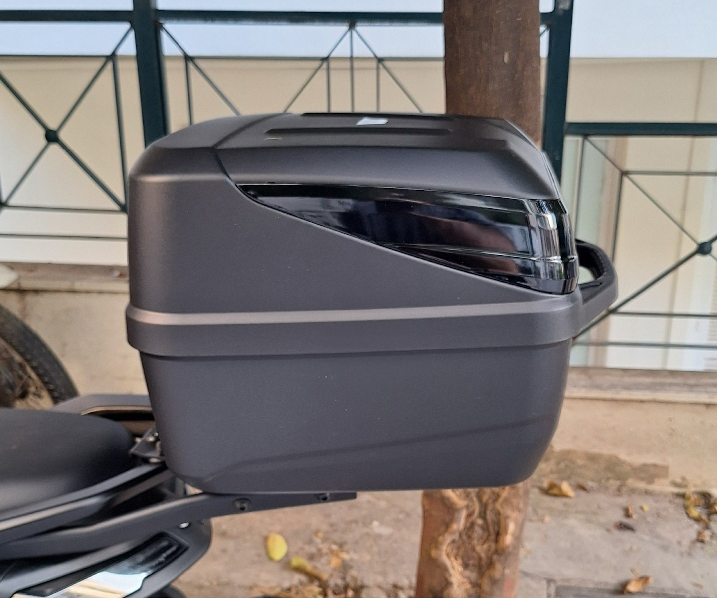 Givi Monolock Motorcycle Top Case 32l Black