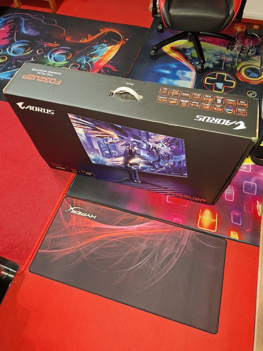 Gigabyte AORUS OLED HDR Gaming Monitor 31.5" 4K 3840x2160 240Hz με Χρόνο Απόκρισης 0.03ms GTG