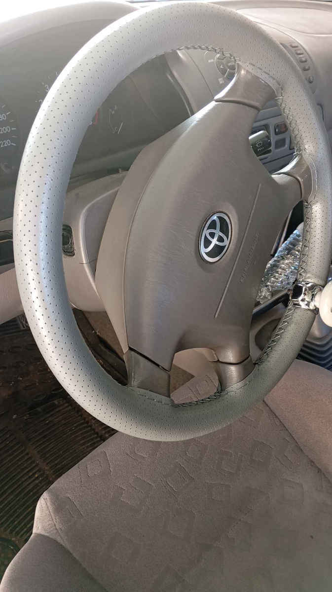 Wevora Car Steering Wheel Cover Tailored with Diameter 37-38cm Leather Gray with Gray Stitching