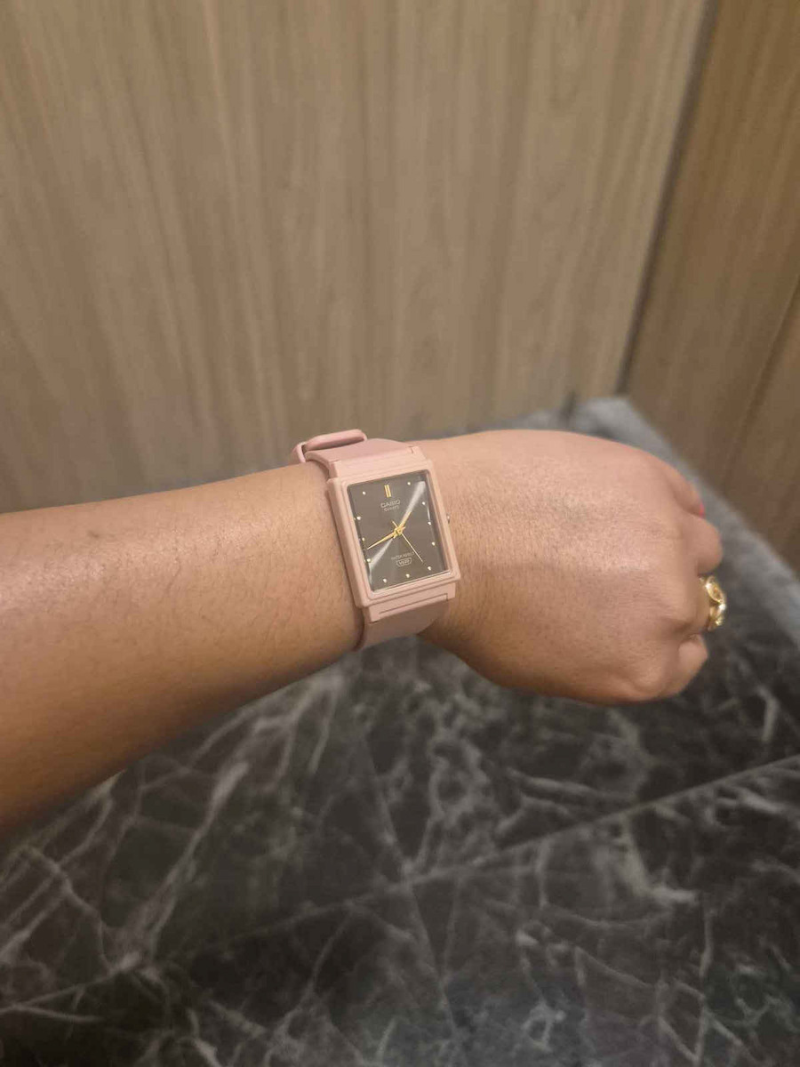 Casio Pop Damen Uhr mit Blau Kautschukarmband