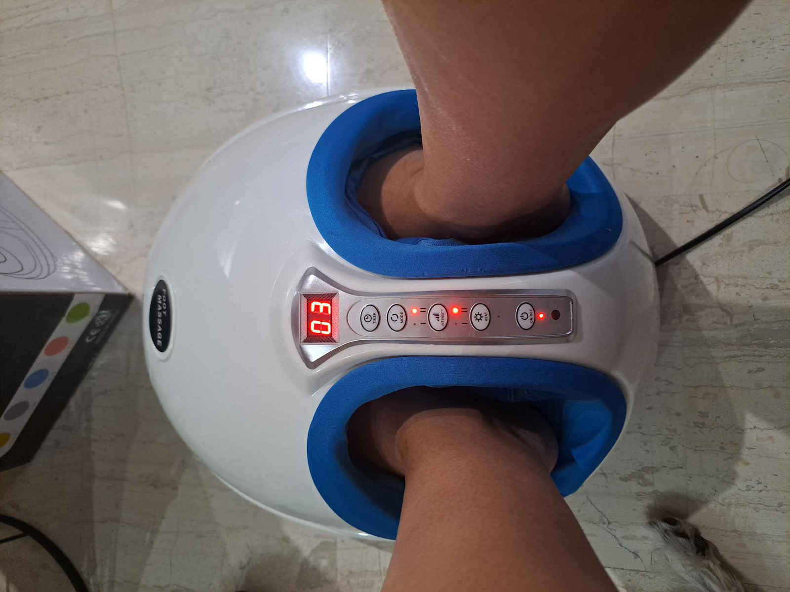 Ball Massage Shiatsu for the Legs with Heating Function