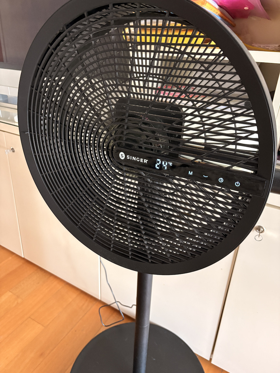 Singer Ανεμιστήρας Ορθοστάτης 34W Διαμέτρου 40cm με Τηλεχειριστήριο Μαύρος