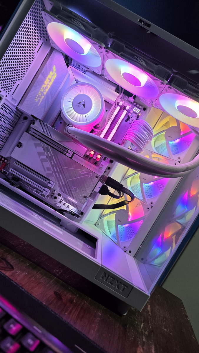 Gigabyte Z890 Aorus Pro Ice Wi-Fi Дънна платка ATX с Intel 1851 Сокет