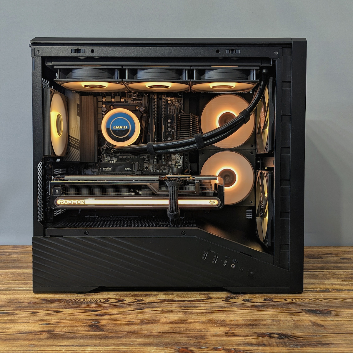 Lian Li Vector V150 Gaming Mini-Turm Computergehäuse mit Seitenfenster Schwarz
