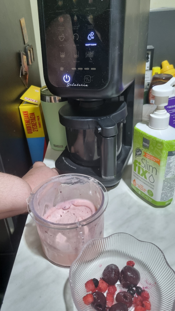 IQ IC-1 Gelateria Ice Cream Maker 700 Watt