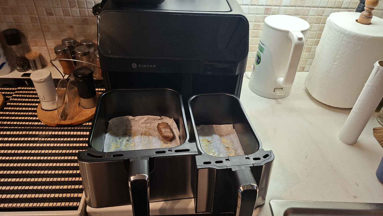 Singer Air Fryer με Διπλό Αποσπώμενο Κάδο 8.6lt Μαύρο AF-4630
