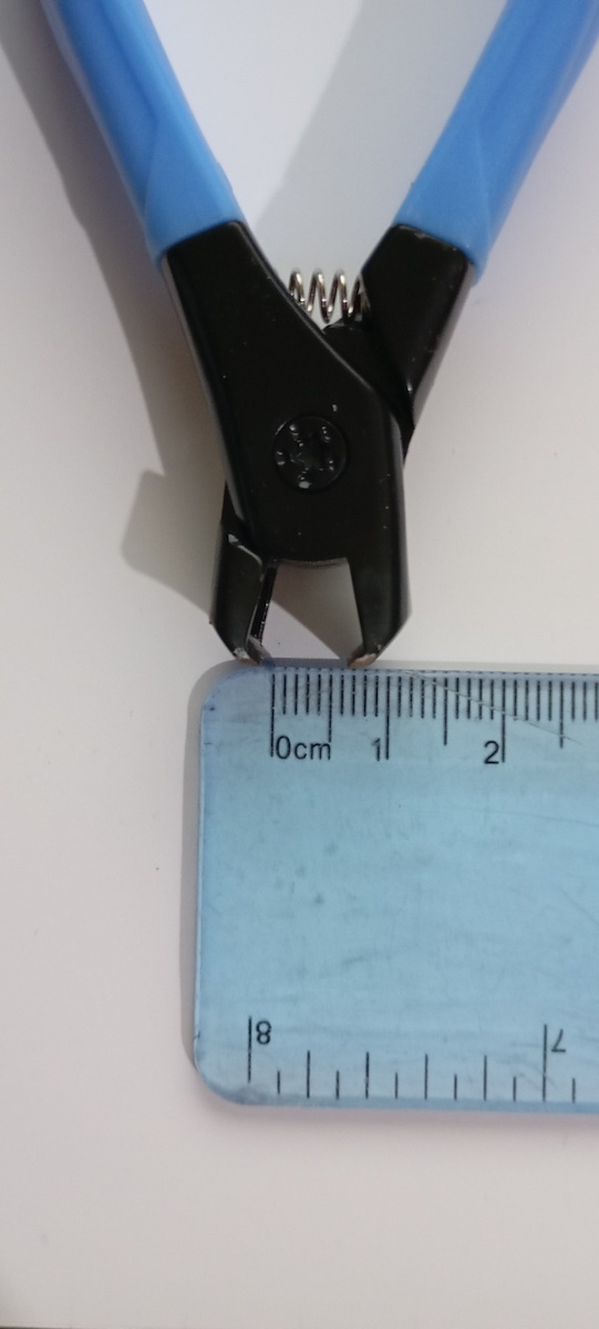 Nagelknipser Edelstahl Blau