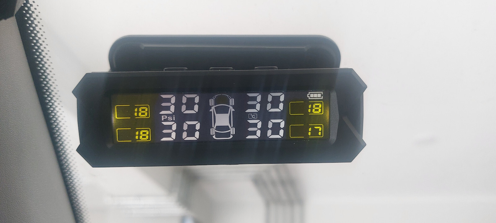 Система За Контрол На Налягането В Гумите Tpms Соларно Зареждане 4 Външни Сензора Lcd Дисплей